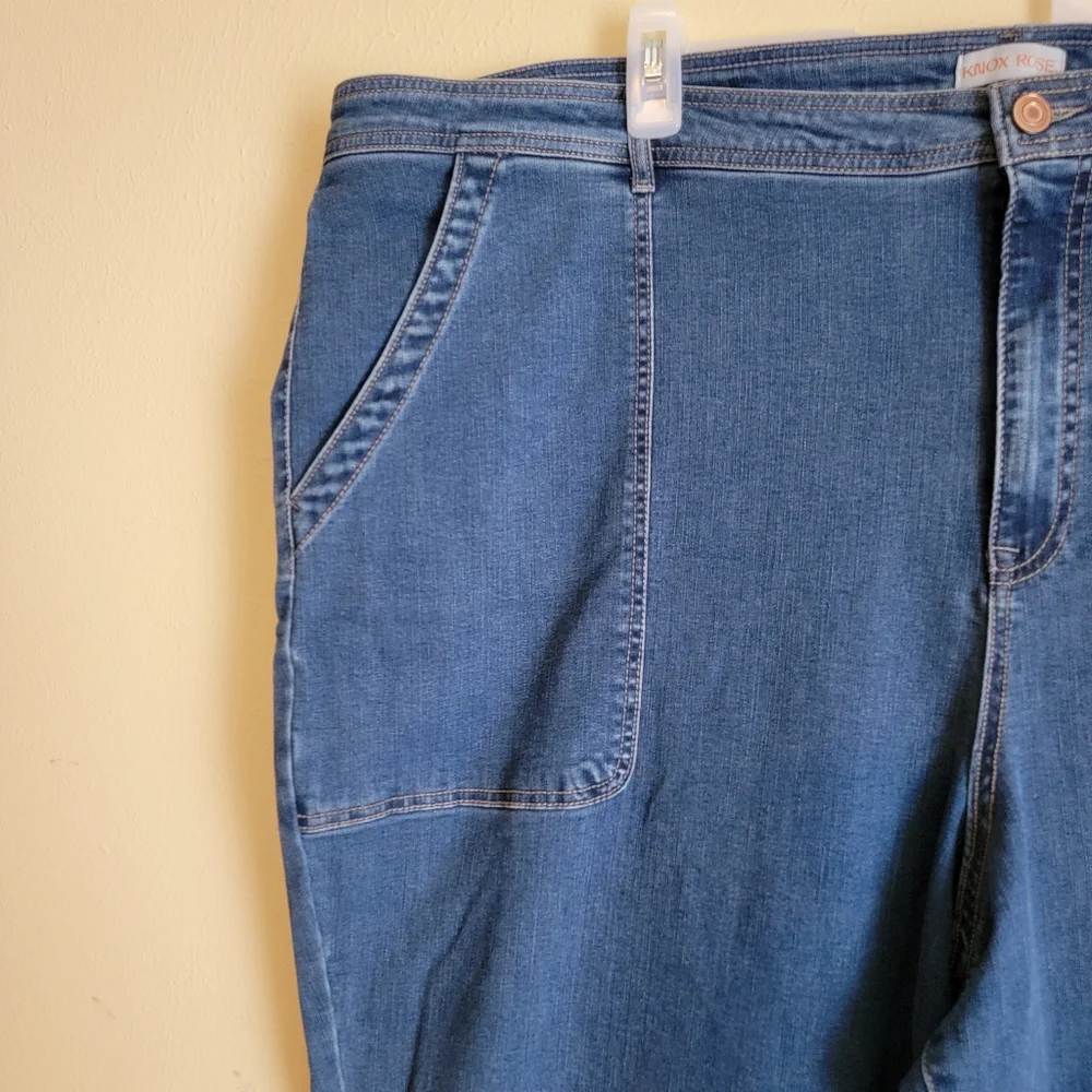 Knox Rose | The Anywhere Flare Pant | Plus Size High-rise - Picture 6 of 16
